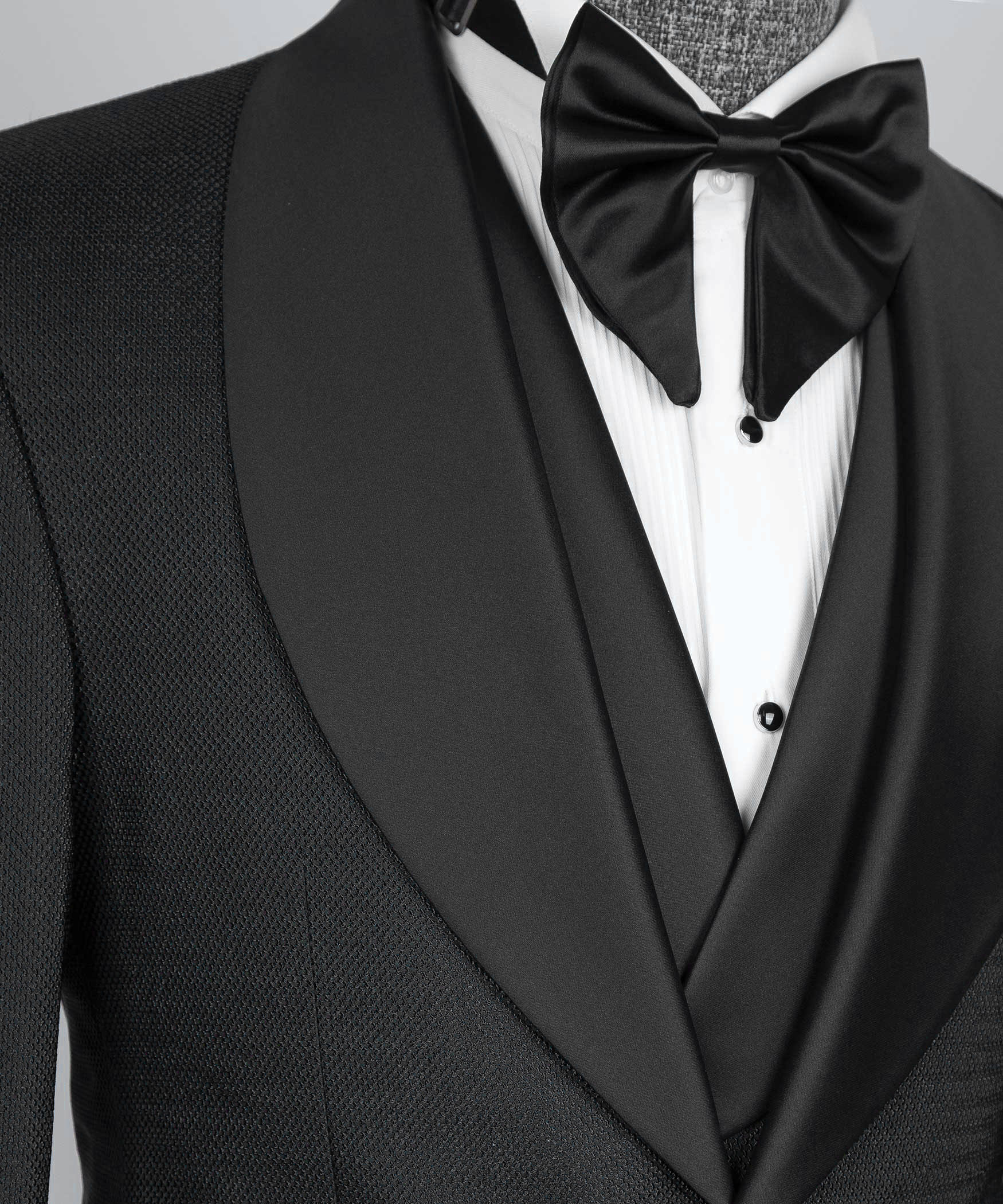 5-classic-tuxedo-10484-1