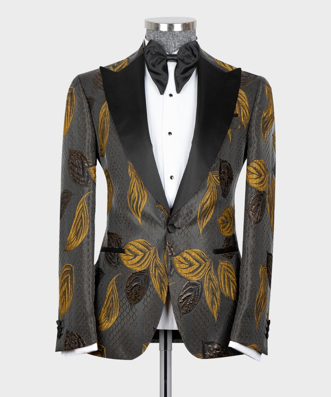 oriental-tuxedo-gold-brown2