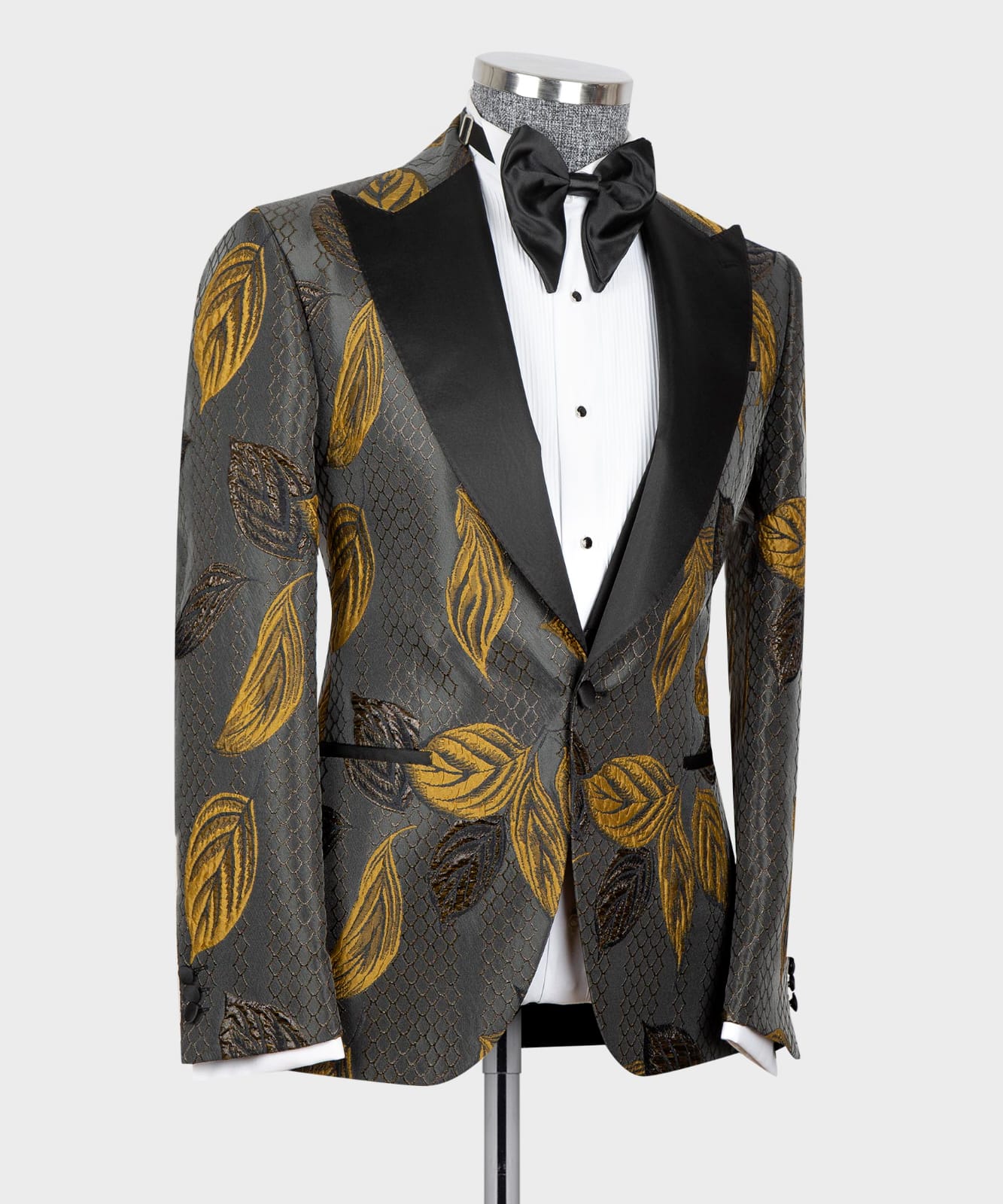 oriental-tuxedo-gold-brown3