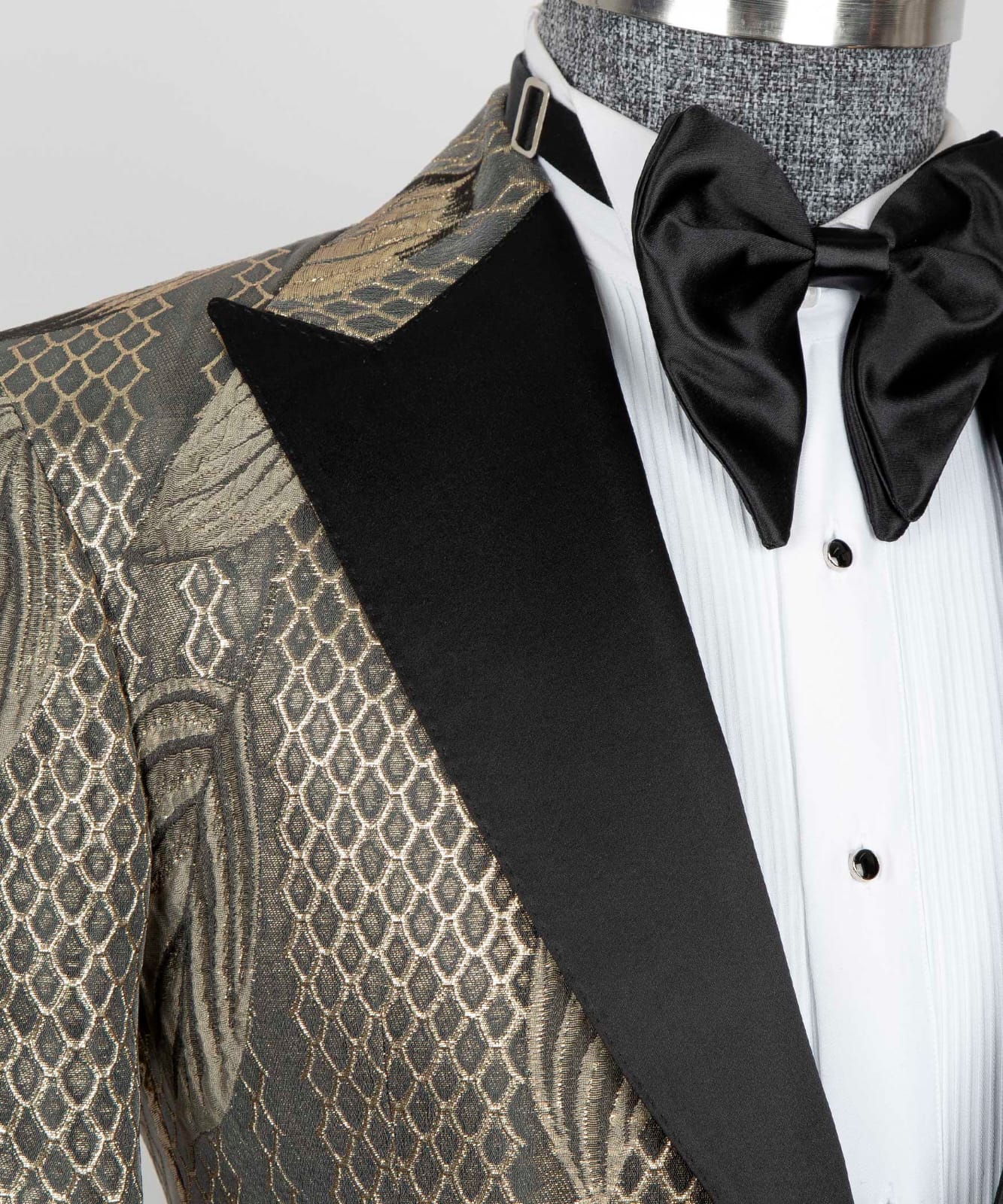 oriental-tuxedo-gold-gray4